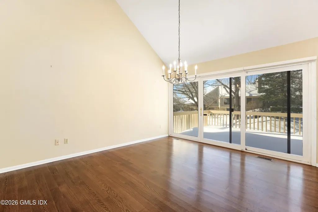 302 W Lyon Farm Drive Greenwich CT 06831