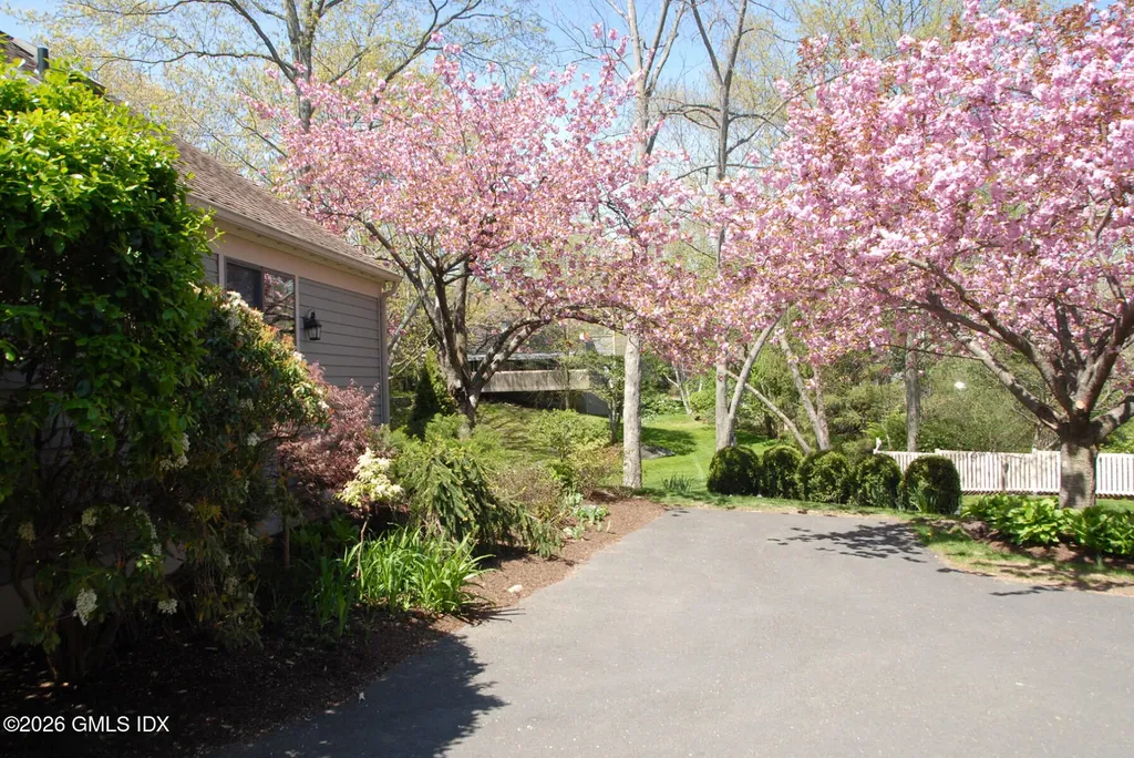 302 W Lyon Farm Drive Greenwich CT 06831