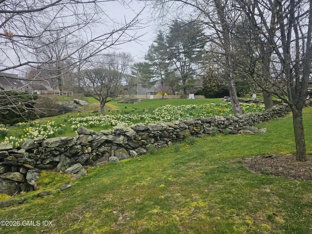 302 W Lyon Farm Drive Greenwich CT 06831