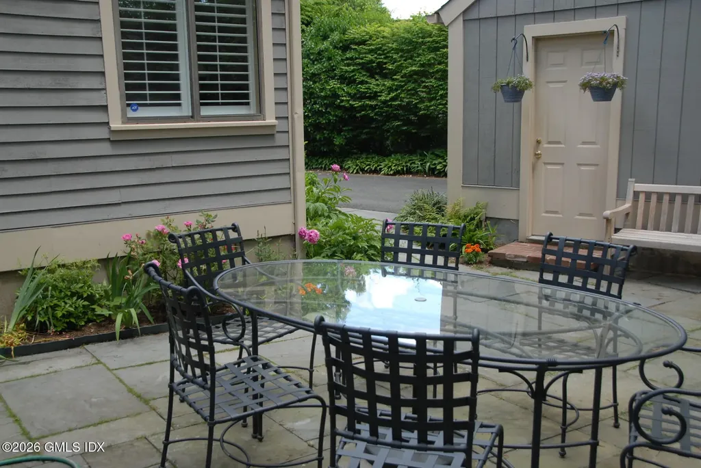 302 W Lyon Farm Drive Greenwich CT 06831