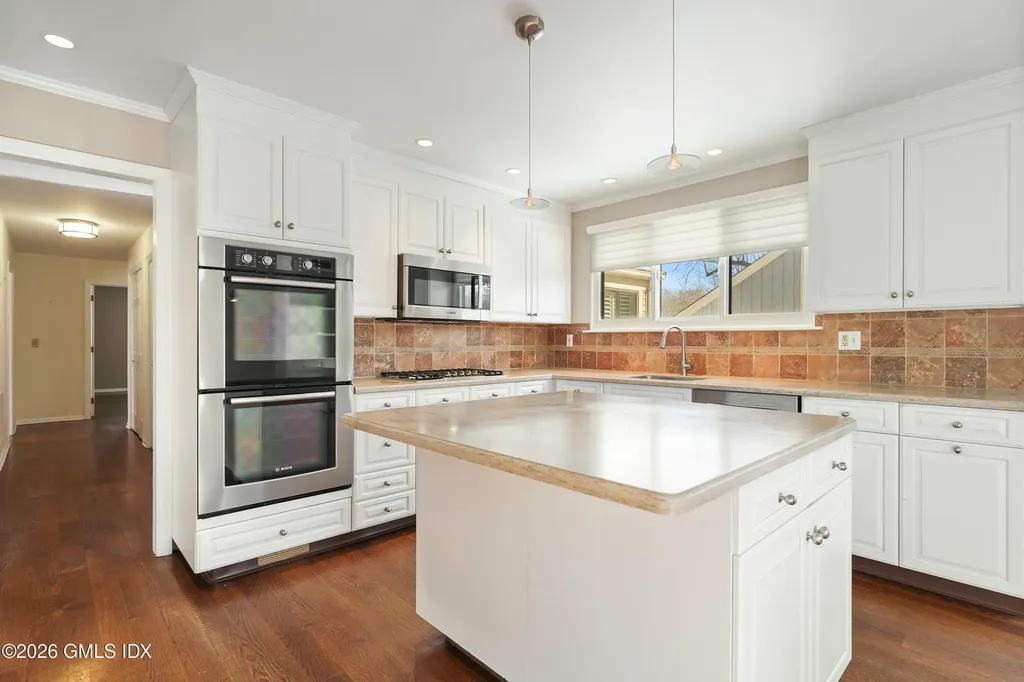 302 W Lyon Farm Drive Greenwich CT 06831