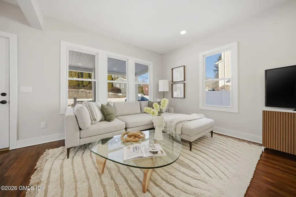 274 High Street Fairfield CT 06824