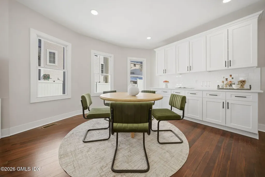 274 High Street Fairfield CT 06824