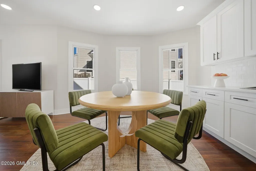 274 High Street Fairfield CT 06824