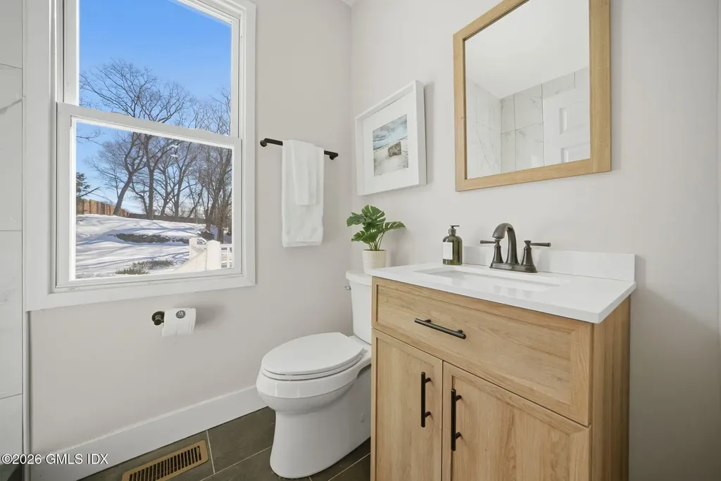 274 High Street Fairfield CT 06824