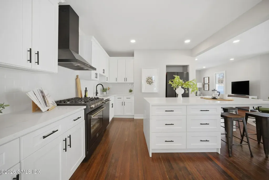 274 High Street Fairfield CT 06824