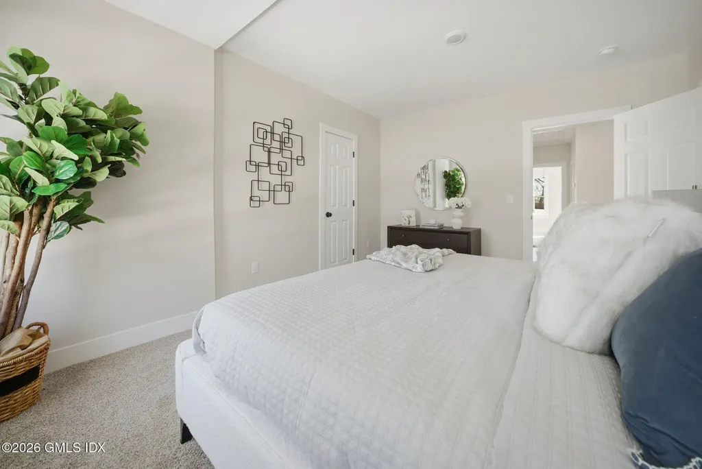 274 High Street Fairfield CT 06824