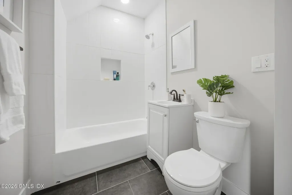 274 High Street Fairfield CT 06824