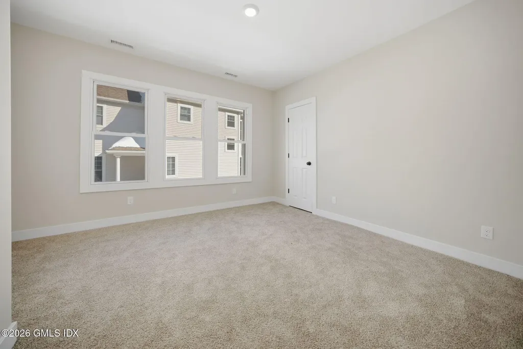 274 High Street Fairfield CT 06824