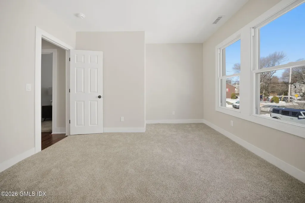 274 High Street Fairfield CT 06824