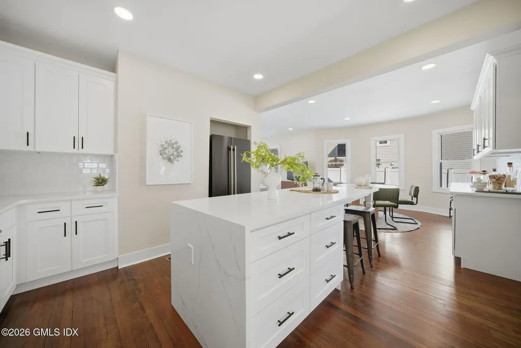 274 High Street Fairfield CT 06824