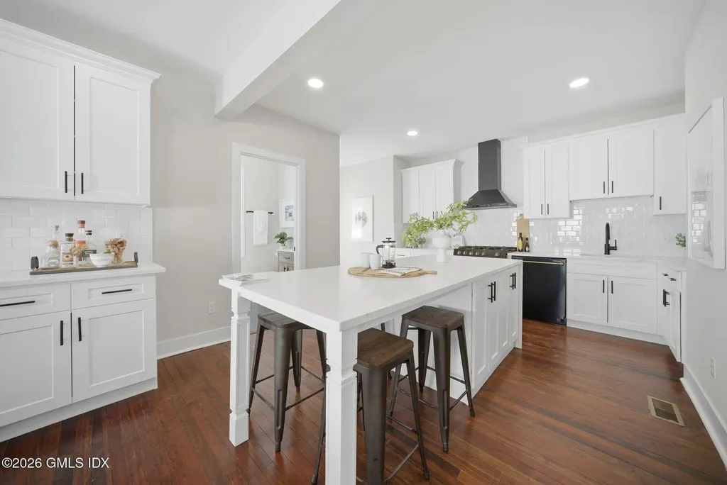 274 High Street Fairfield CT 06824