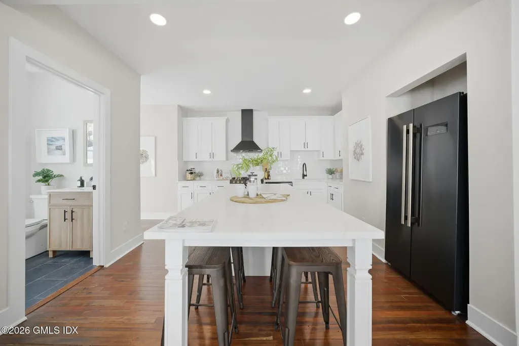 274 High Street Fairfield CT 06824