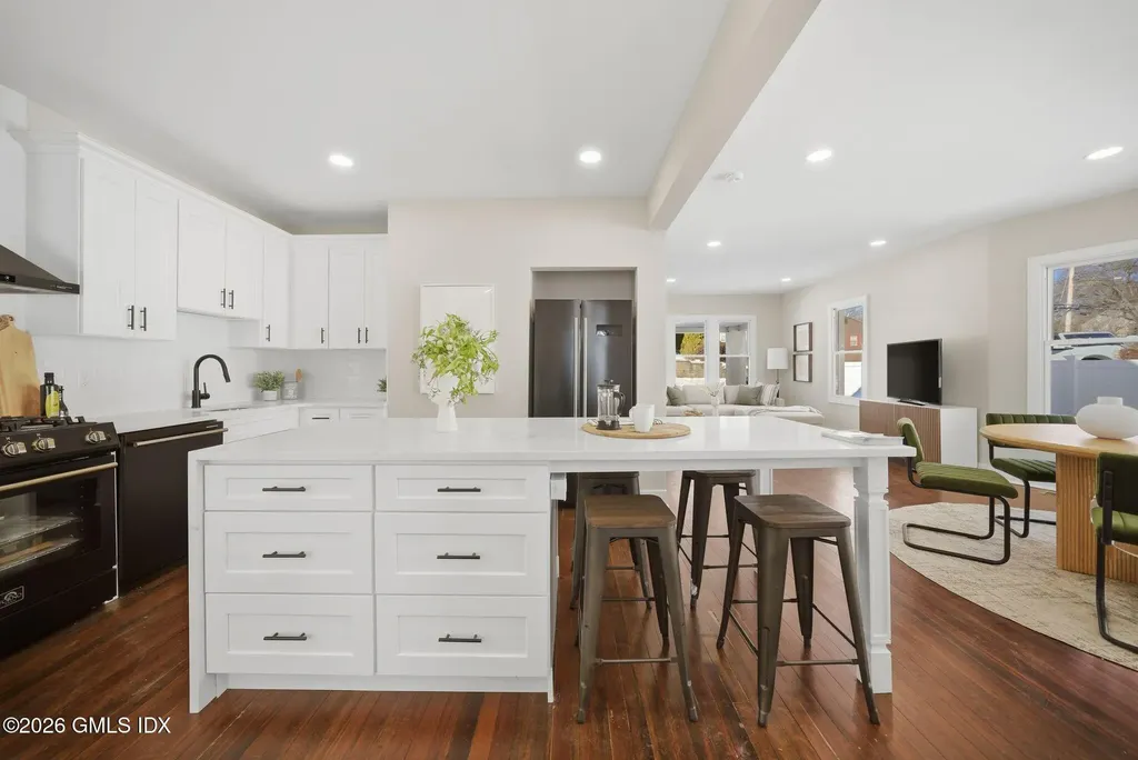 274 High Street Fairfield CT 06824