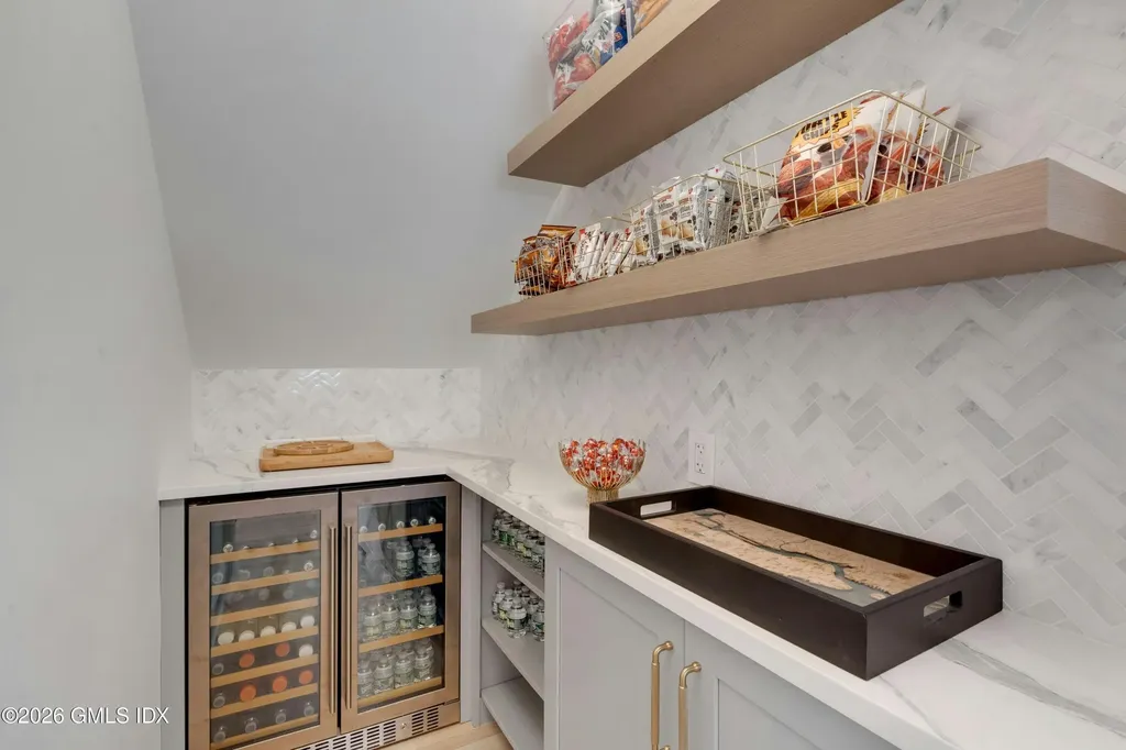 108 Husted Lane Greenwich CT 06830