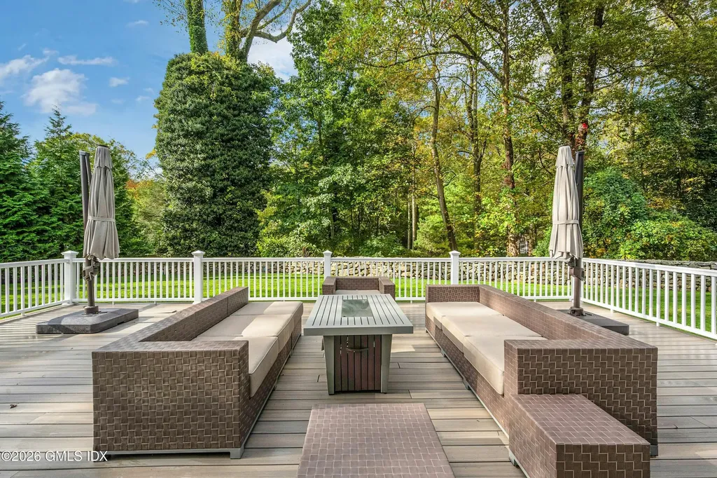 108 Husted Lane Greenwich CT 06830