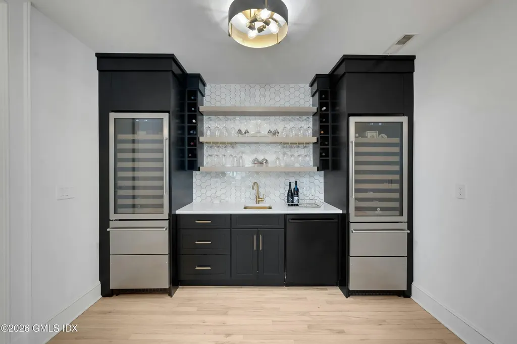 108 Husted Lane Greenwich CT 06830