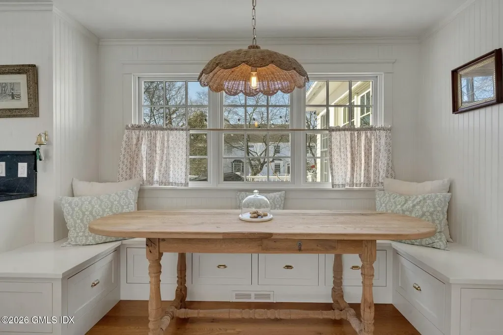 5 Greenwich Cove Drive Old Greenwich CT 06870