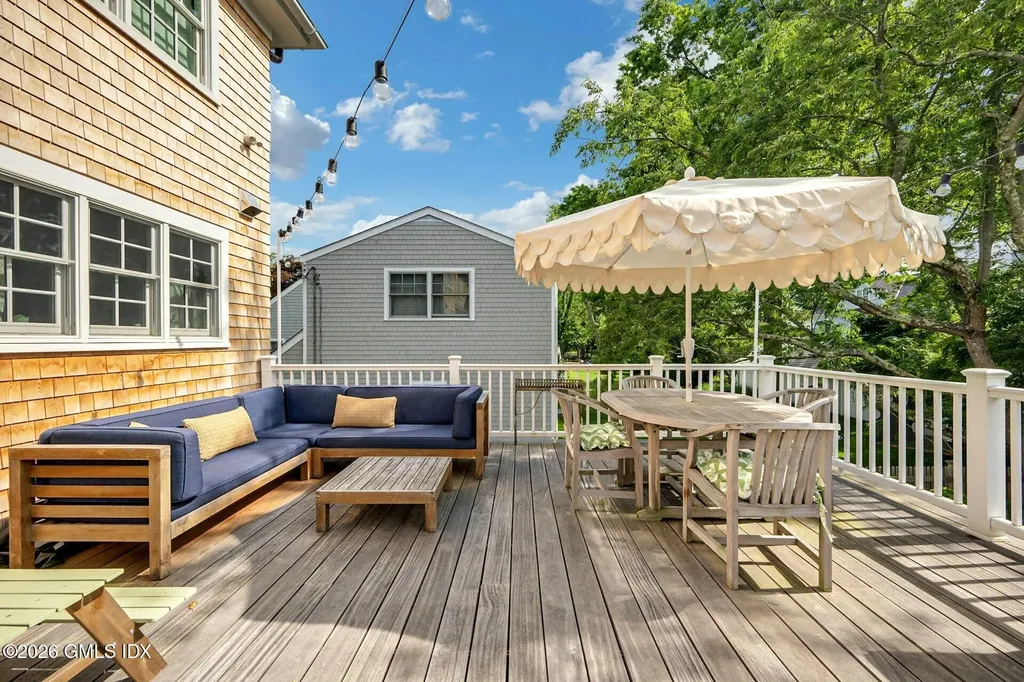 5 Greenwich Cove Drive Old Greenwich CT 06870