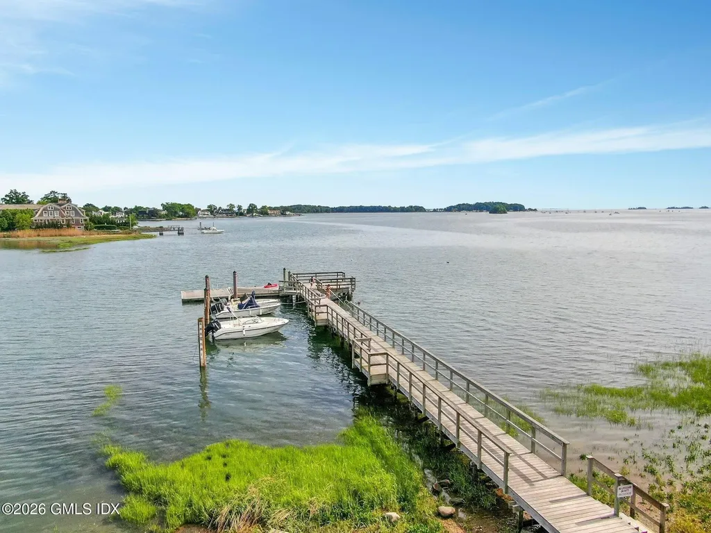 5 Greenwich Cove Drive Old Greenwich CT 06870