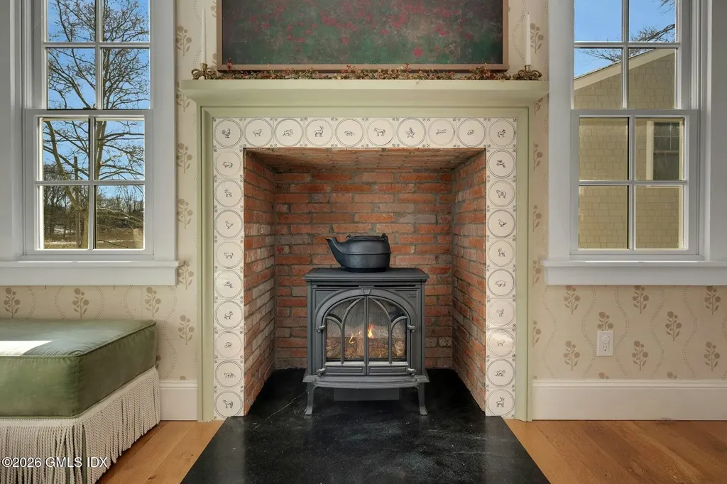 5 Greenwich Cove Drive Old Greenwich CT 06870