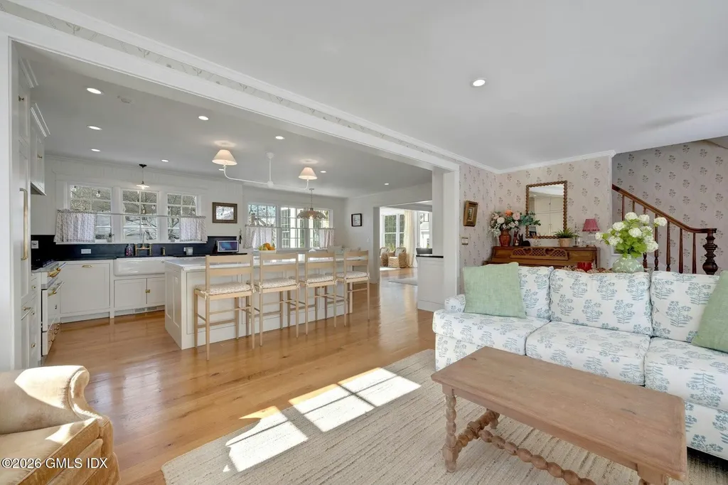 5 Greenwich Cove Drive Old Greenwich CT 06870