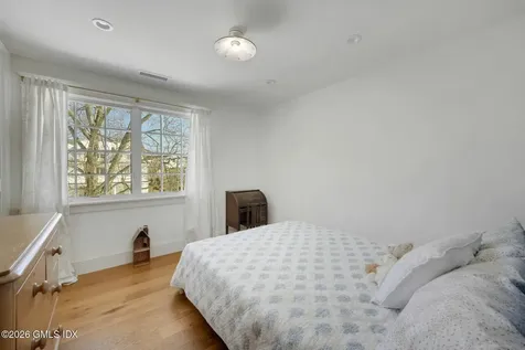 5 Greenwich Cove Drive Old Greenwich CT 06870