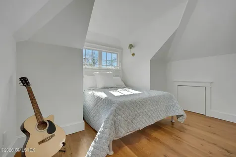 5 Greenwich Cove Drive Old Greenwich CT 06870