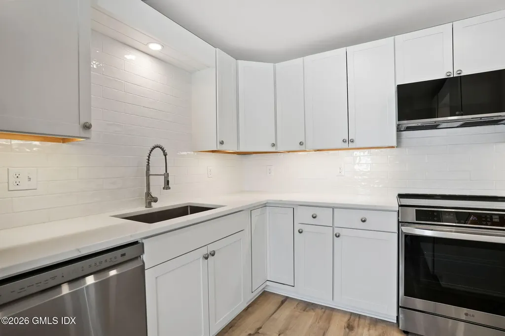 79 View Street West Greenwich CT 06830