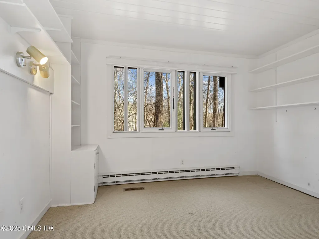 484 Cognewaugh Road Cos Cob CT 06807