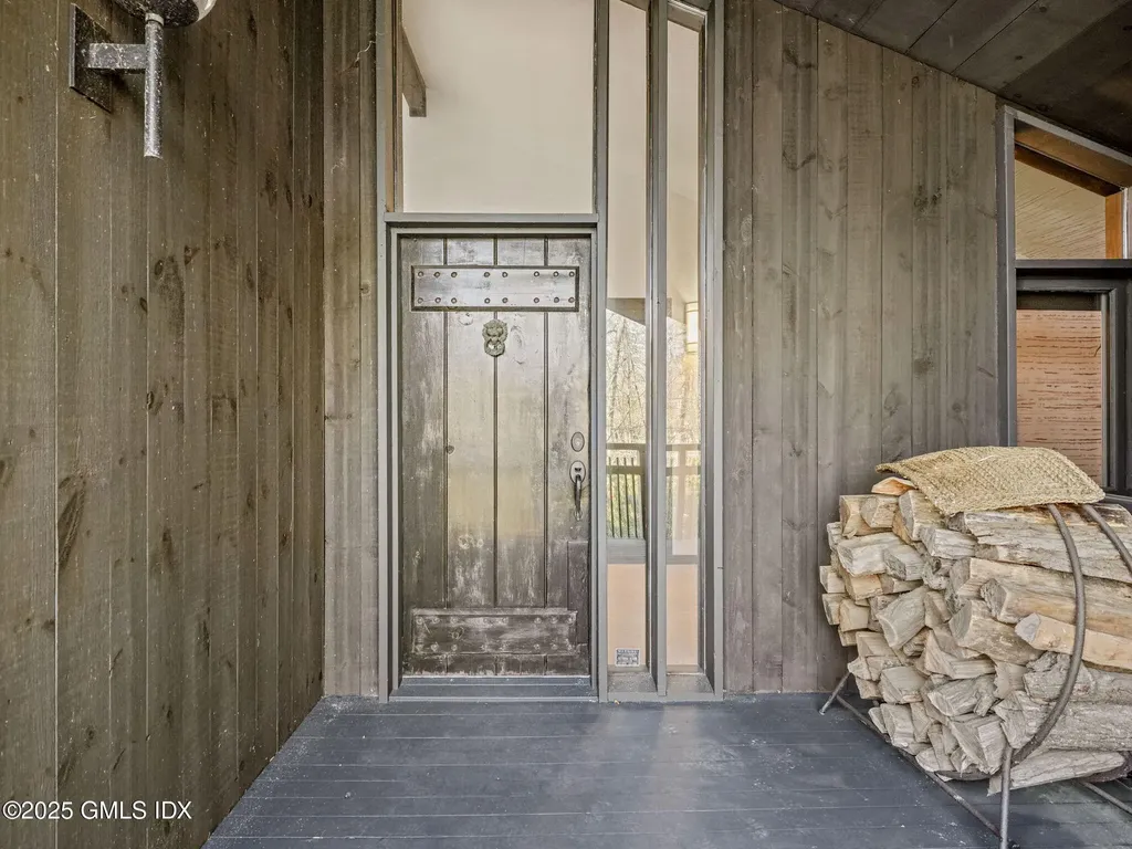 484 Cognewaugh Road Cos Cob CT 06807