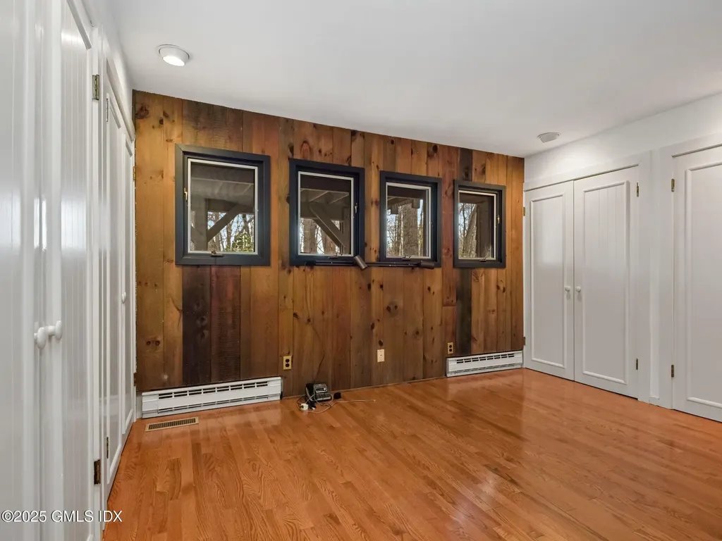 484 Cognewaugh Road Cos Cob CT 06807