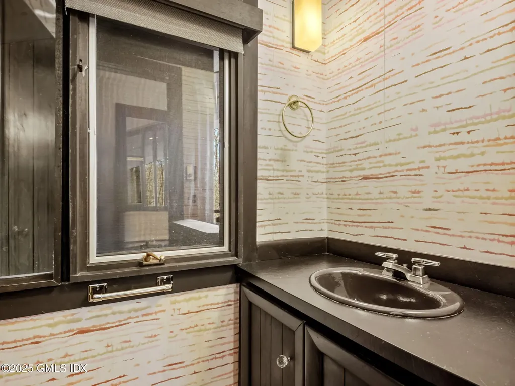 484 Cognewaugh Road Cos Cob CT 06807