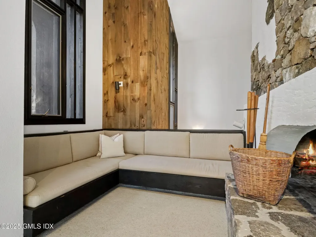 484 Cognewaugh Road Cos Cob CT 06807