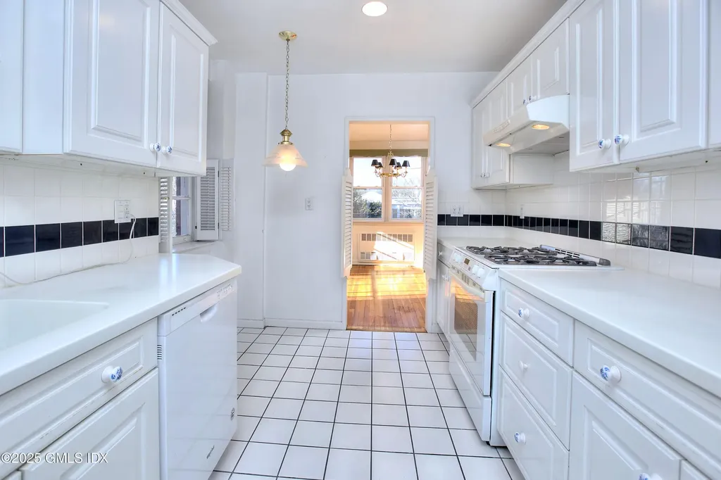 4 Putnam Hill Greenwich CT 06830