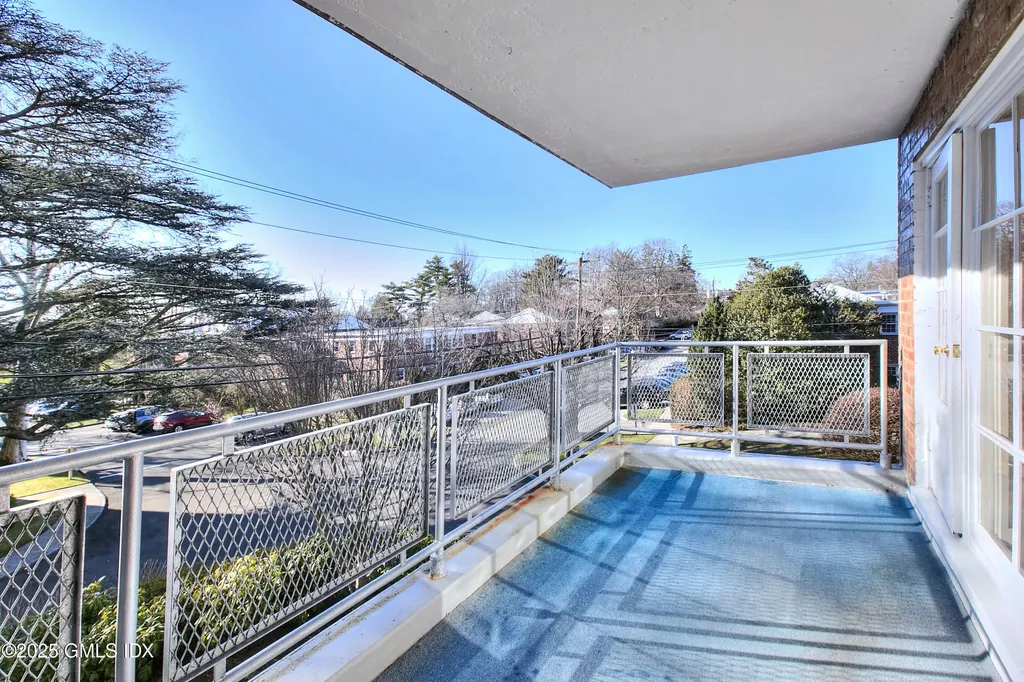 4 Putnam Hill Greenwich CT 06830