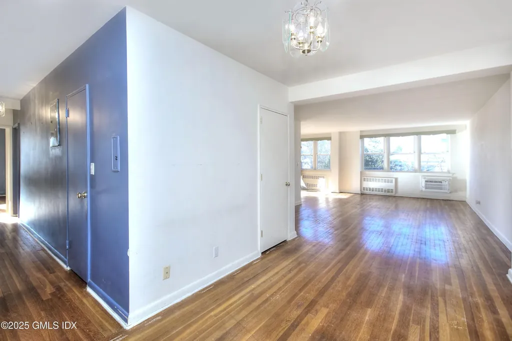 4 Putnam Hill Greenwich CT 06830