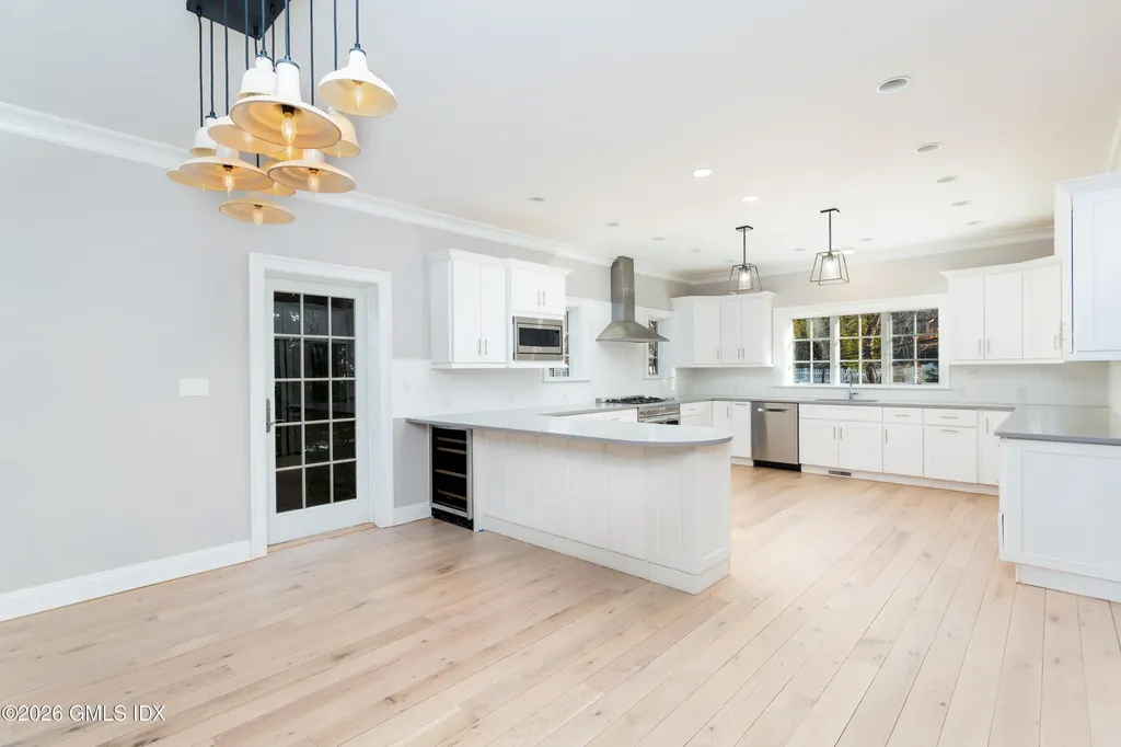 552 River Road Cos Cob CT 06807