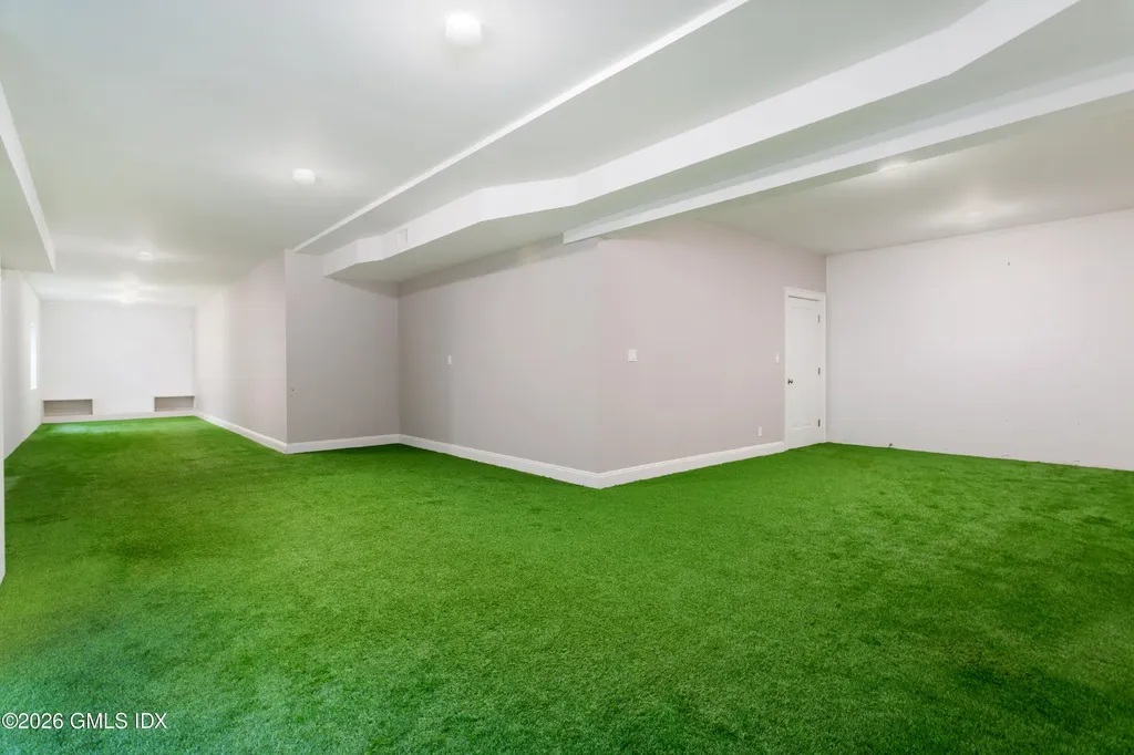 552 River Road Cos Cob CT 06807