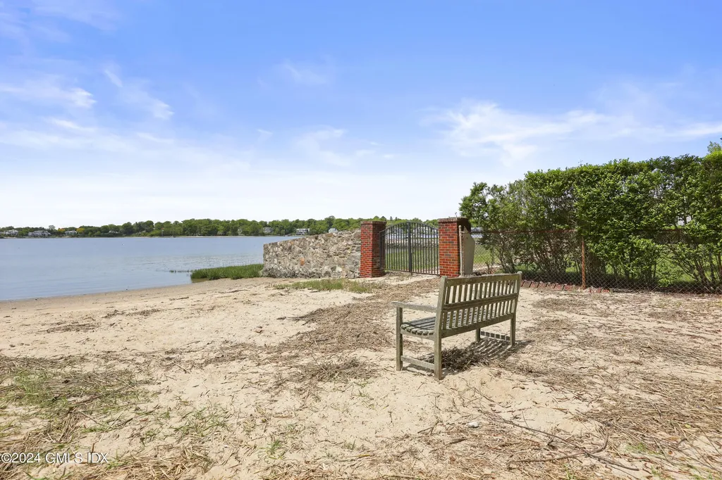 22 Keofferam Road Old Greenwich CT 06870