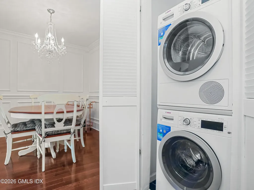 1465 E Putnam Avenue Old Greenwich CT 06870