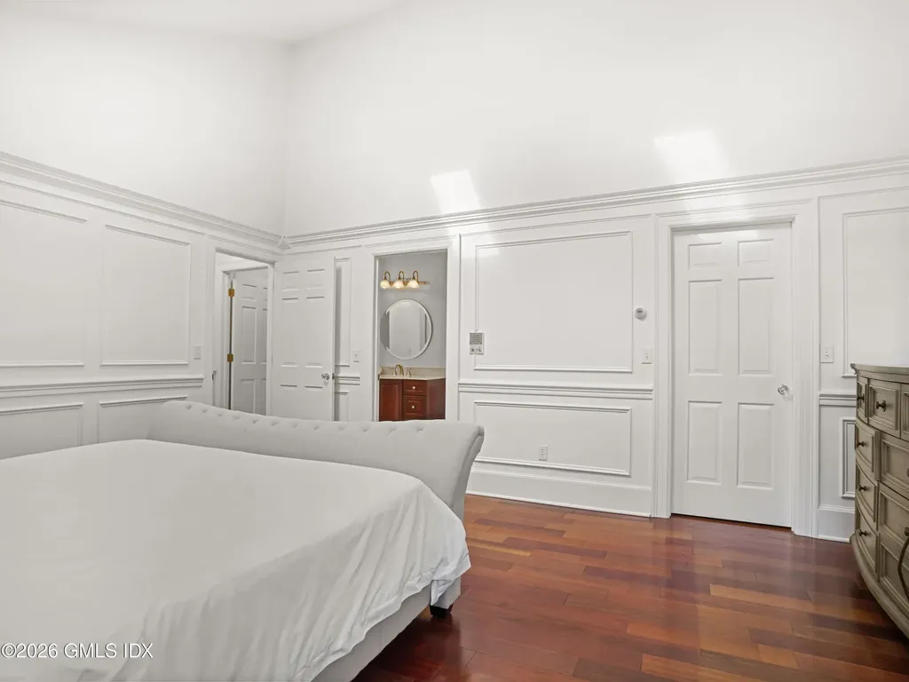 1465 E Putnam Avenue Old Greenwich CT 06870