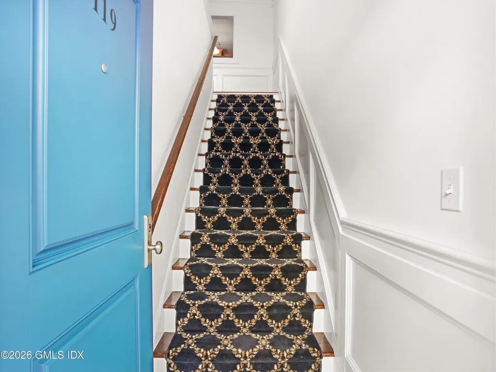 1465 E Putnam Avenue Old Greenwich CT 06870