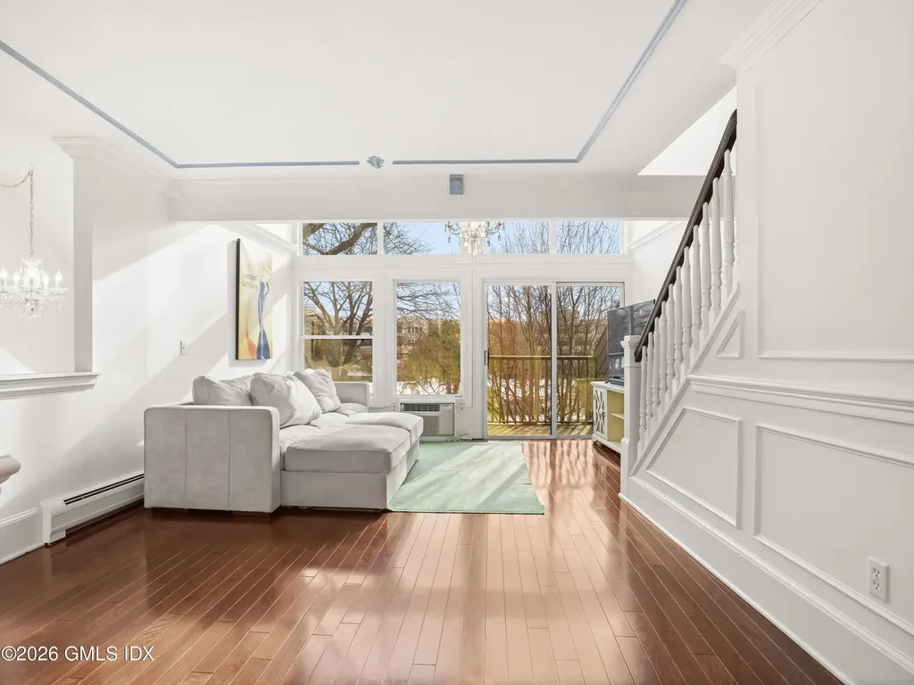 1465 E Putnam Avenue Old Greenwich CT 06870