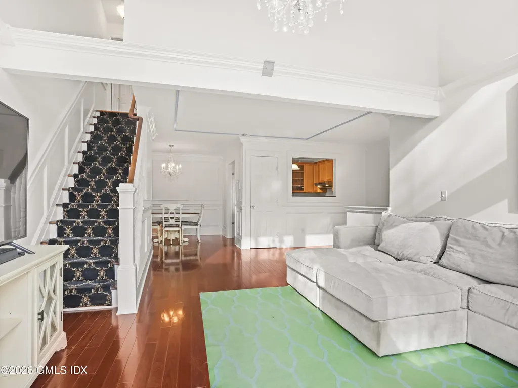 1465 E Putnam Avenue Old Greenwich CT 06870