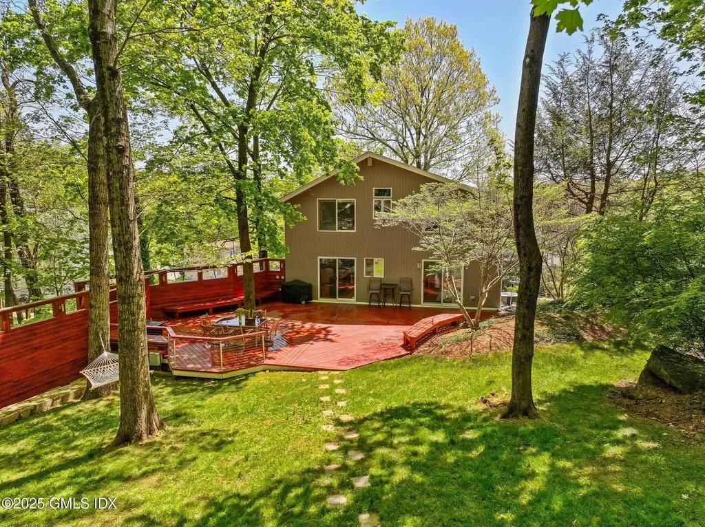 228 Pemberwick Road Greenwich CT 06831