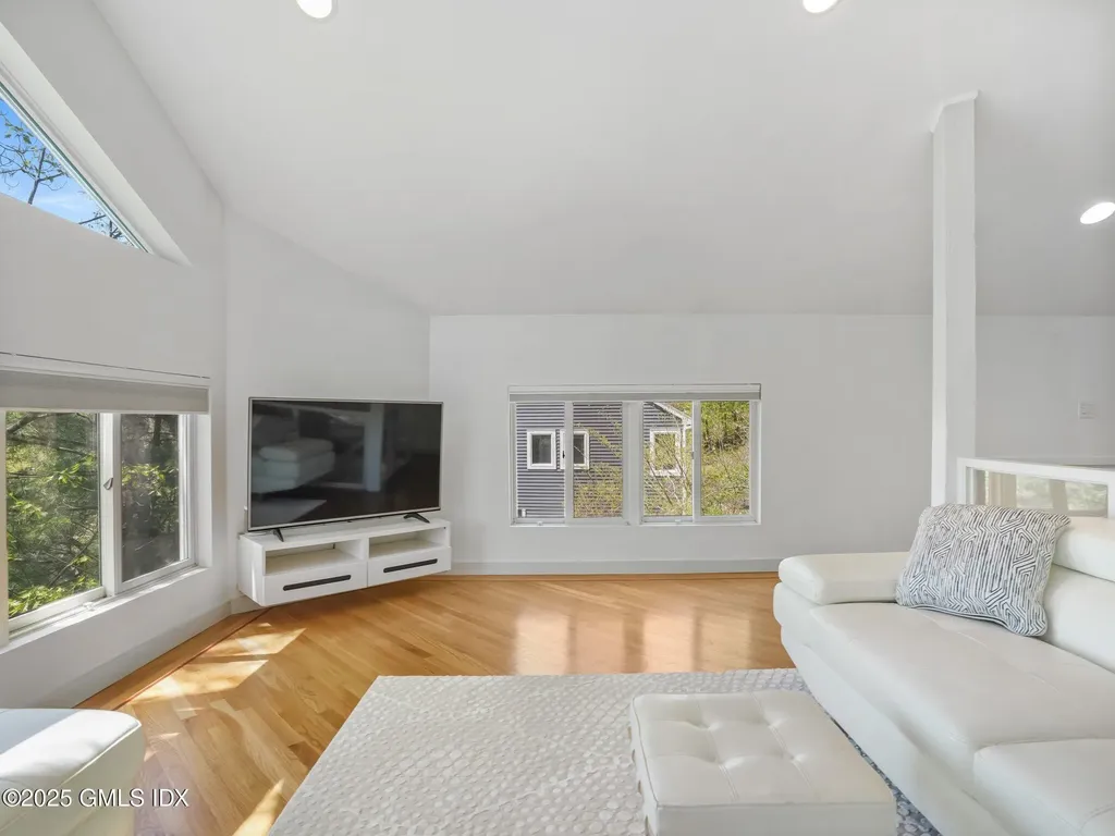 228 Pemberwick Road Greenwich CT 06831