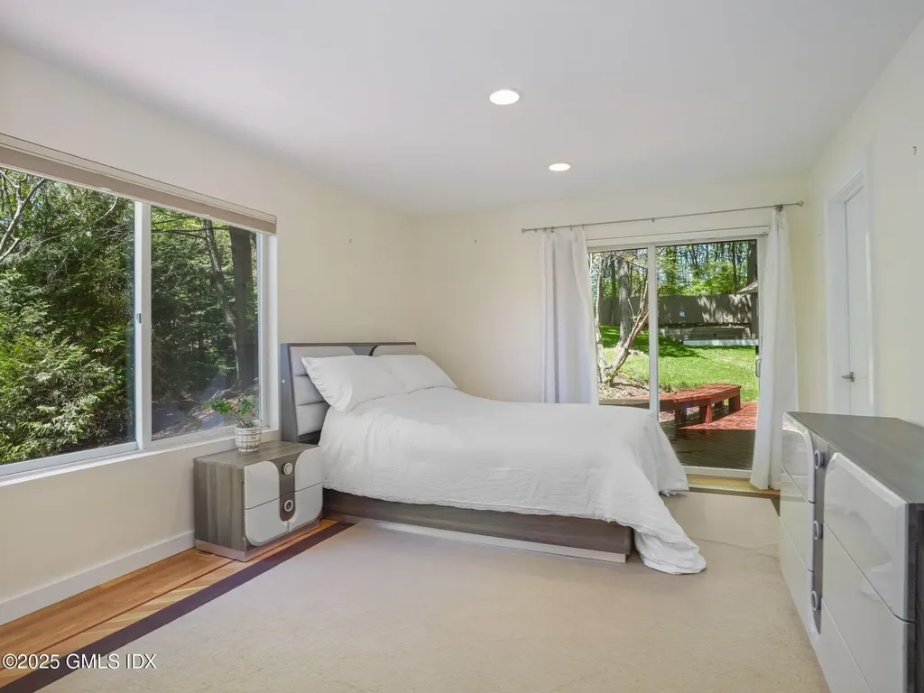 228 Pemberwick Road Greenwich CT 06831