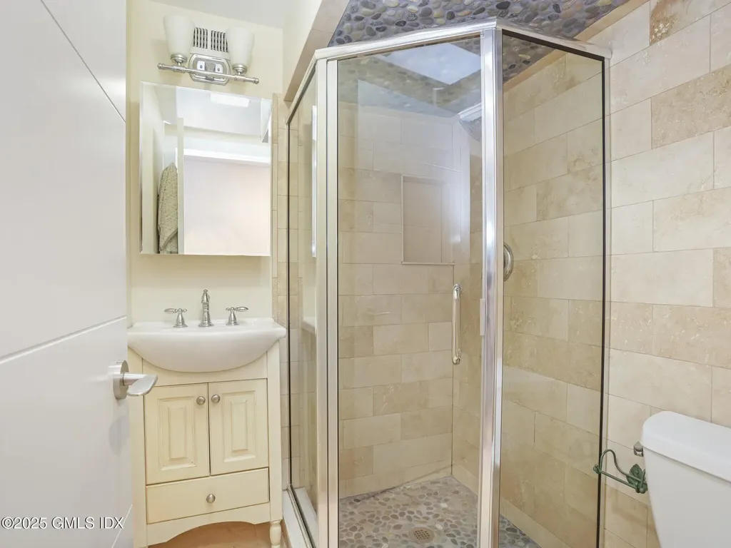 228 Pemberwick Road Greenwich CT 06831