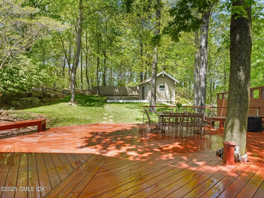 228 Pemberwick Road Greenwich CT 06831